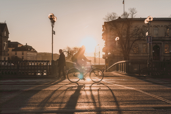 Cyklist i stadsmiljö