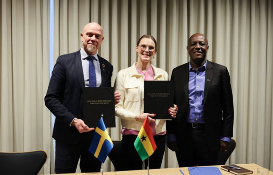 Robert Andr&eacute;n, Director General of the Swedish Energy Agency, the CEO of Stella Futura in Sweden, Ulrika Tornerefelt, and the CEO of Stella Futura in Ghana, Francis Asante